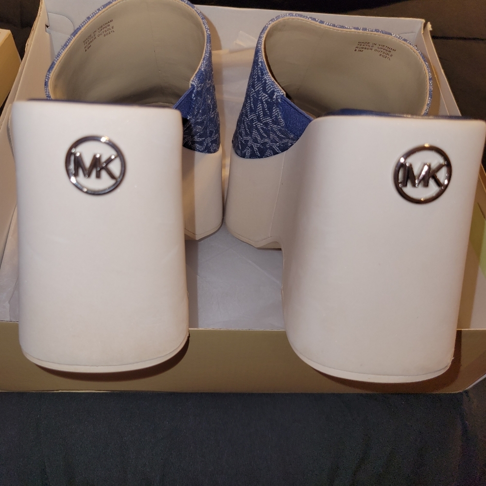 Shoes - Picture 11 of 12